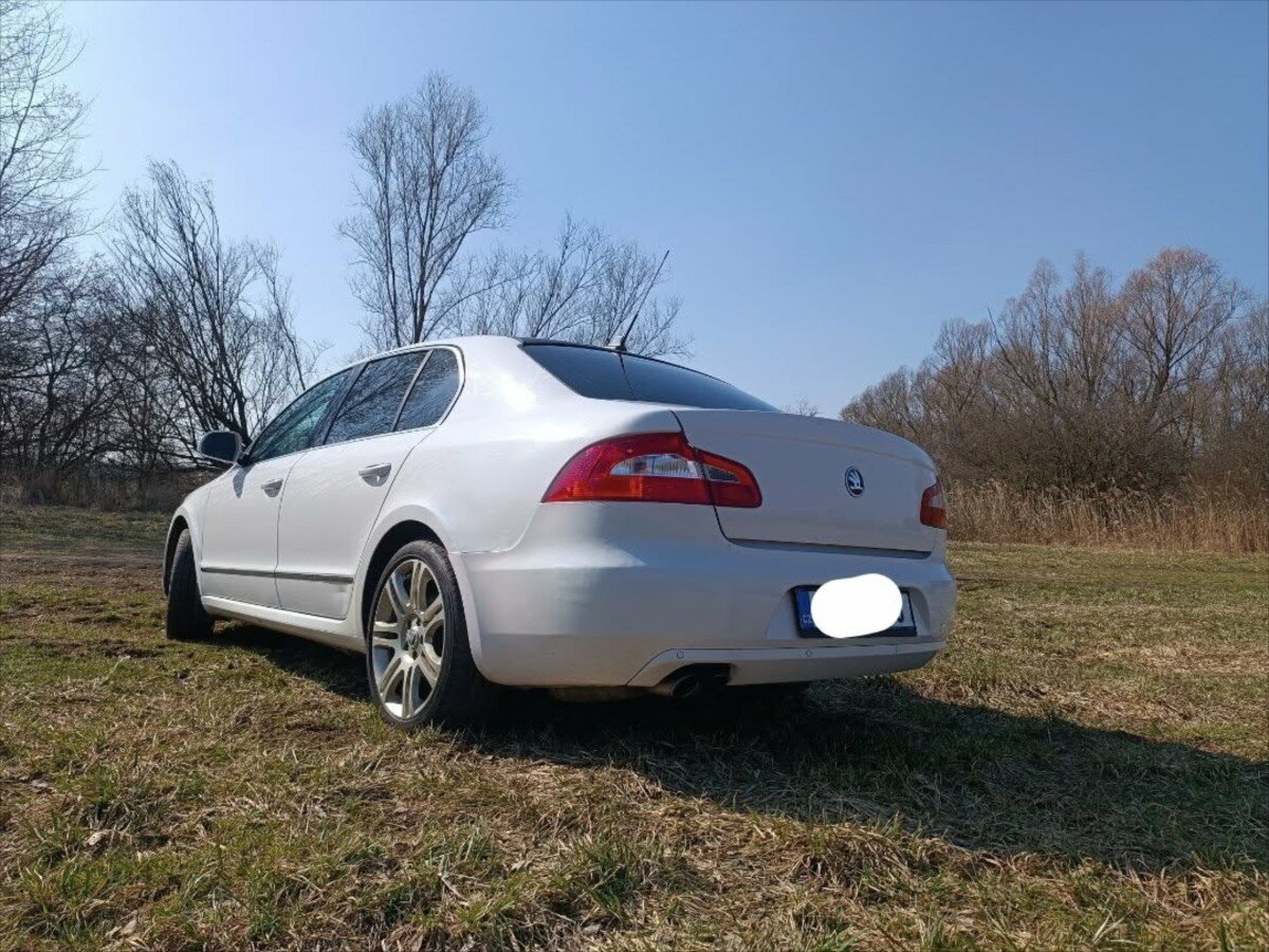 Škoda Superb Sedan / Limuzína 0,0 118 kw