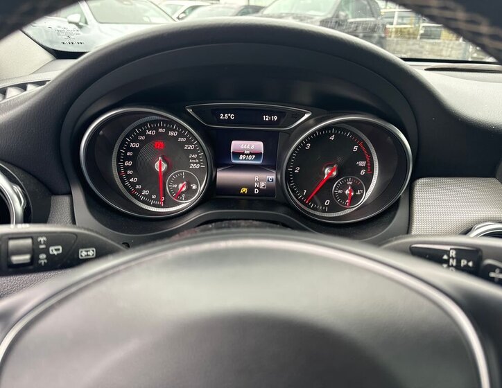 Mercedes-Benz GLA SUV / Terénní 2,1 l 100 kw