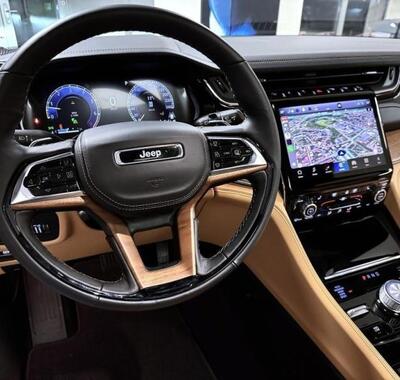 Jeep Grand Cherokee 20