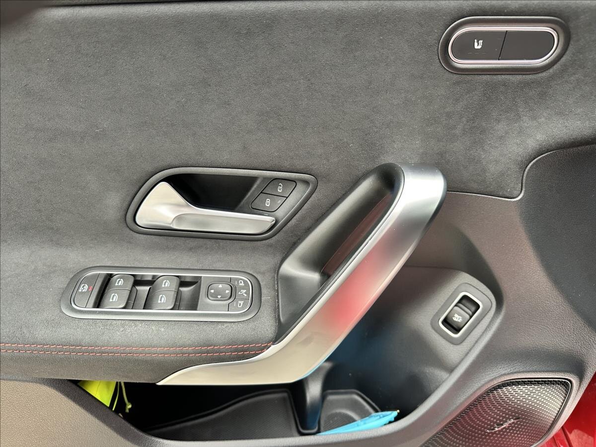 Mercedes-Benz CLA Kombi 1,3 l 120 kw