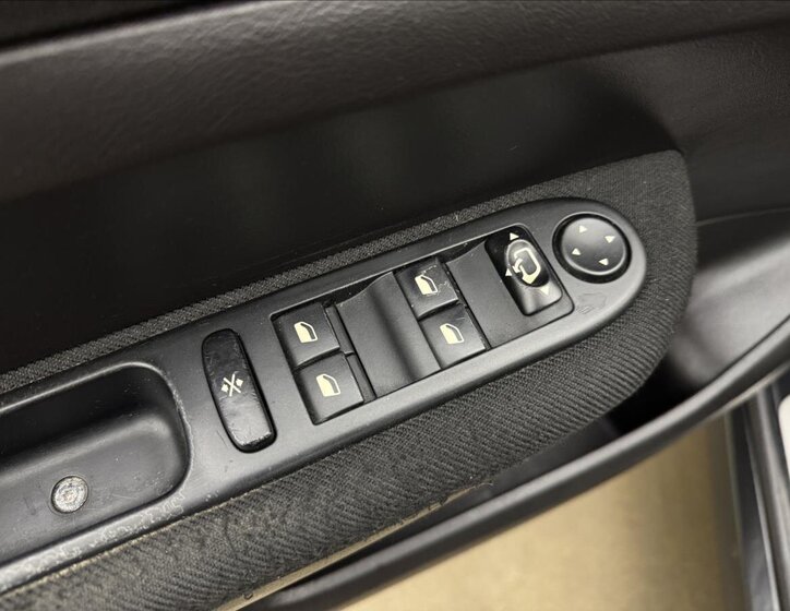 Peugeot 307 Kombi 2,0 l 79 kw