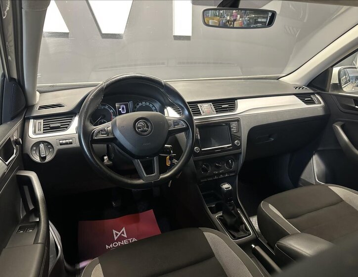 Škoda Rapid Hatchback 999,0 81 kw