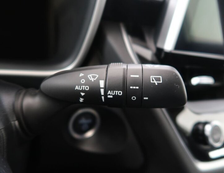 Toyota Corolla Cross Hatchback 2,0 l 112 kw