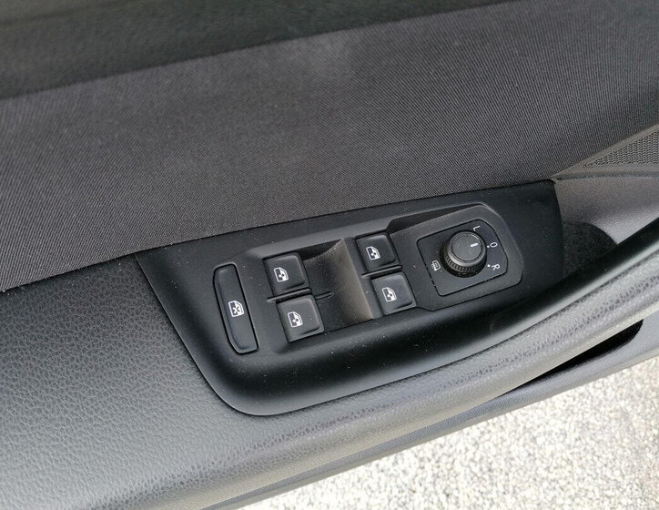 Volkswagen Passat Sedan / Limuzína 1,5 l 110 kw