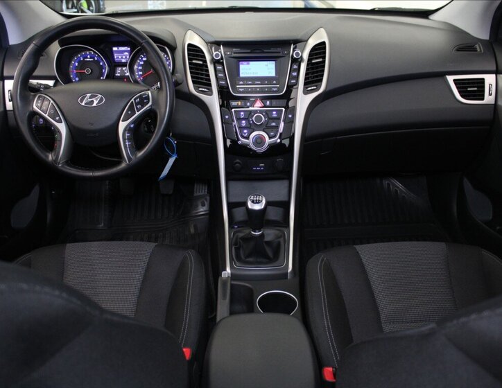 Hyundai i30 Kombi 1,6 l 99 kw
