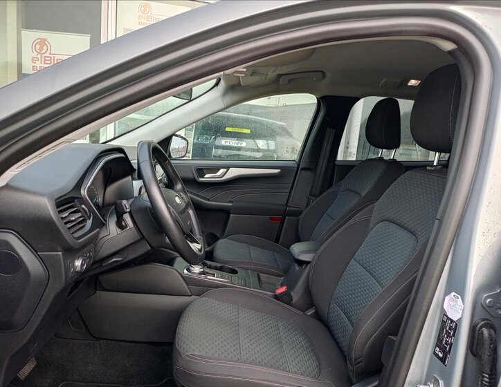 Ford Kuga SUV / Terénní 2,5 l 165 kw