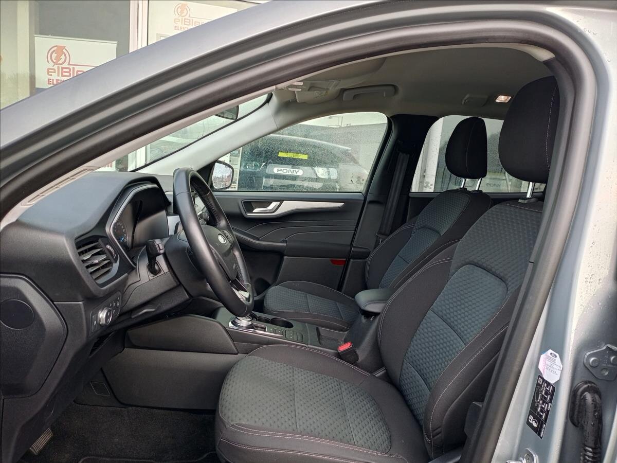 Ford Kuga SUV / Terénní 2,5 l 165 kw