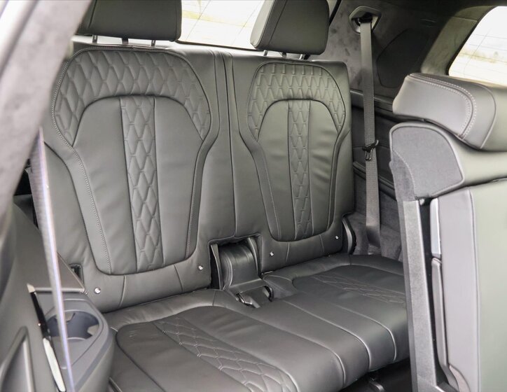 BMW X7 SUV / Terénní 3,0 l 259 kw