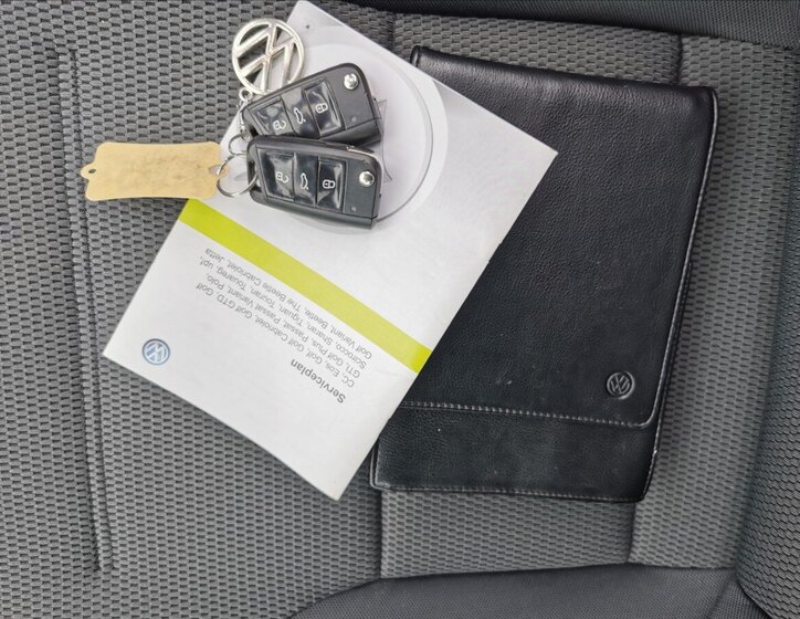 Volkswagen Golf Kombi 1,6 l 77 kw