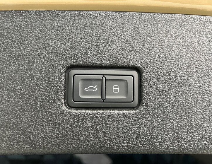 Audi Q8 SUV / Terénní 3,0 l 210 kw