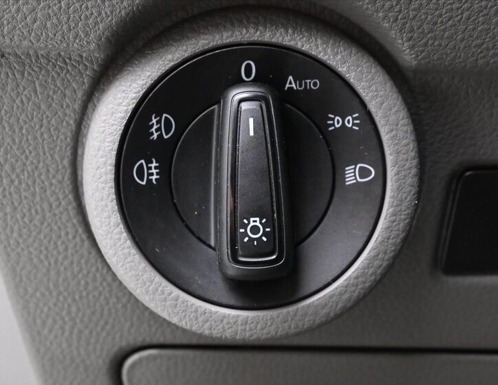 Volkswagen Transporter Skříň 2,0 l 110 kw