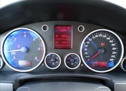 Volkswagen Touareg 8