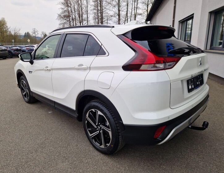 Mitsubishi Ostatní SUV / Terénní 2,4 l 138 kw