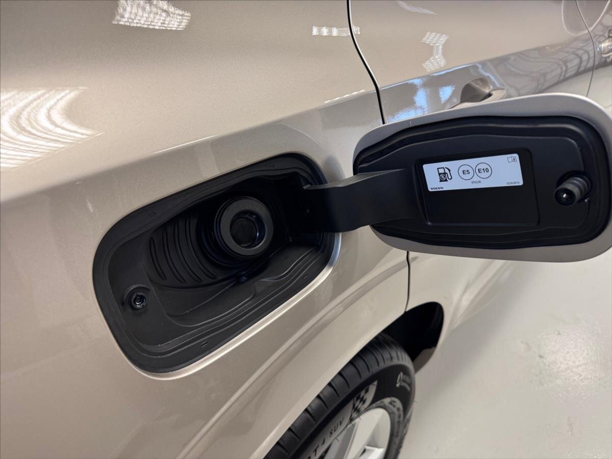 Volvo XC60 SUV 2,0 l 145 kw