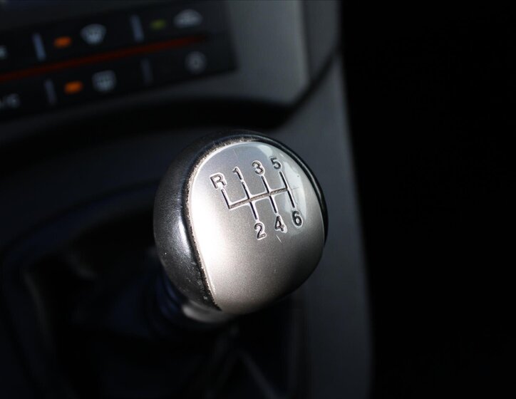 KIA Carens MPV 2,0 l 100 kw