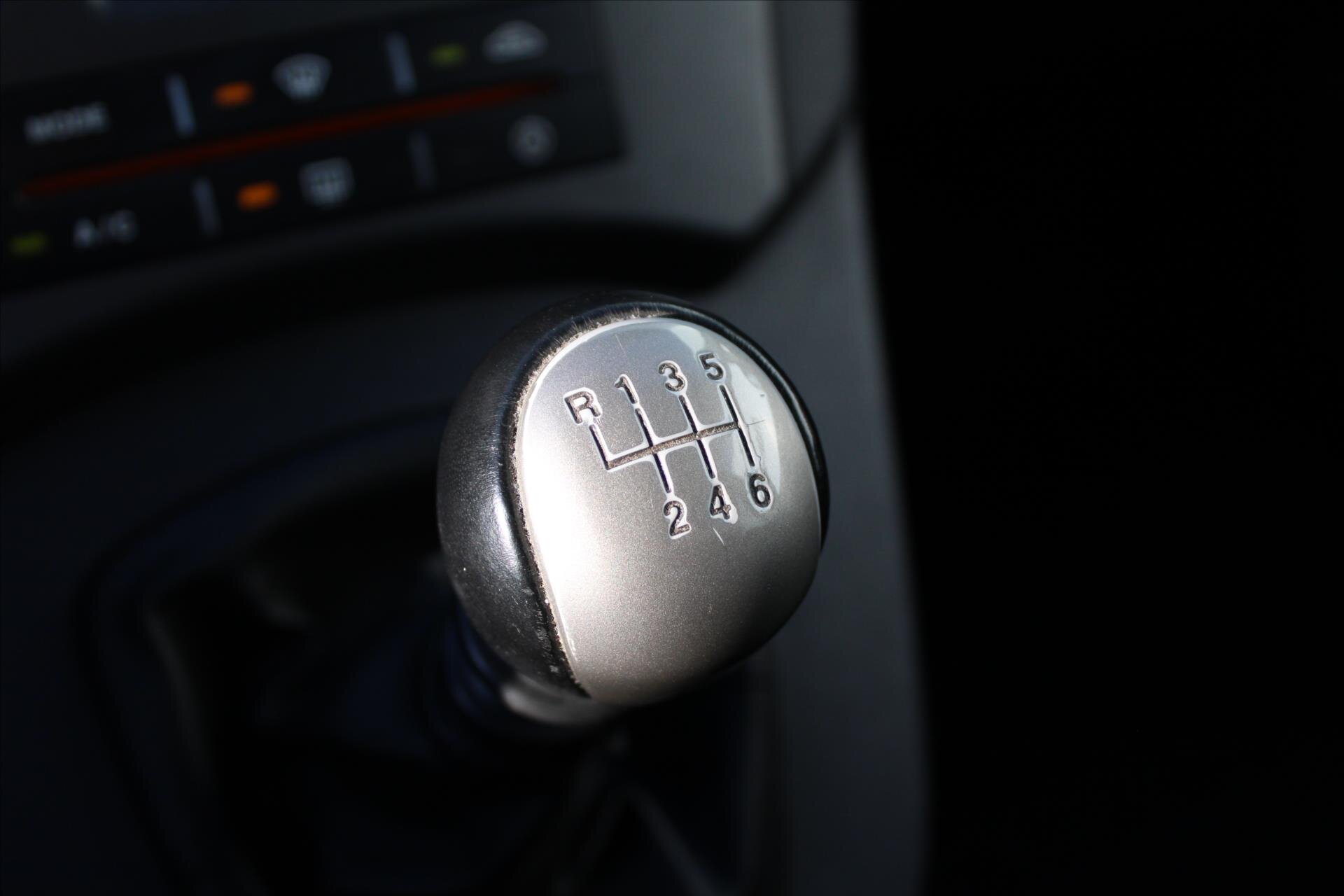 KIA Carens MPV 2,0 l 100 kw