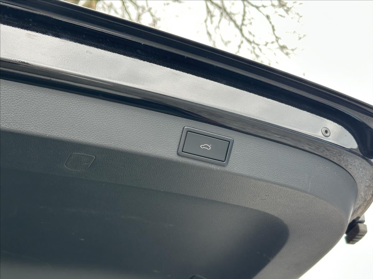 Škoda Karoq SUV / Terénní 2,0 l 140 kw