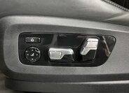 BMW X7 SUV / Terénní 4,4 l 390 kw