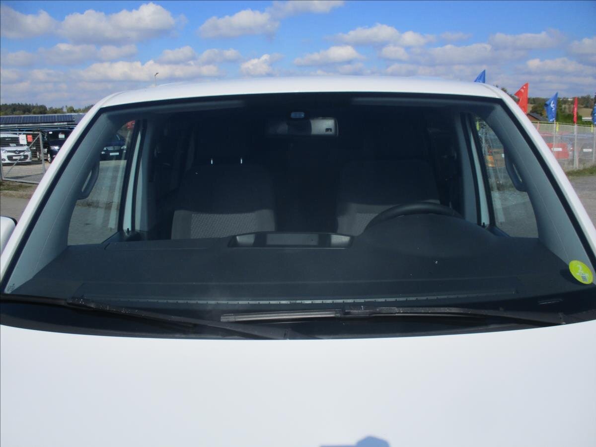 Volkswagen Transporter Kombi 2,0 l 84 kw