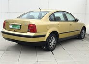 Volkswagen Passat Sedan / Limuzína 1,9 l 81 kw