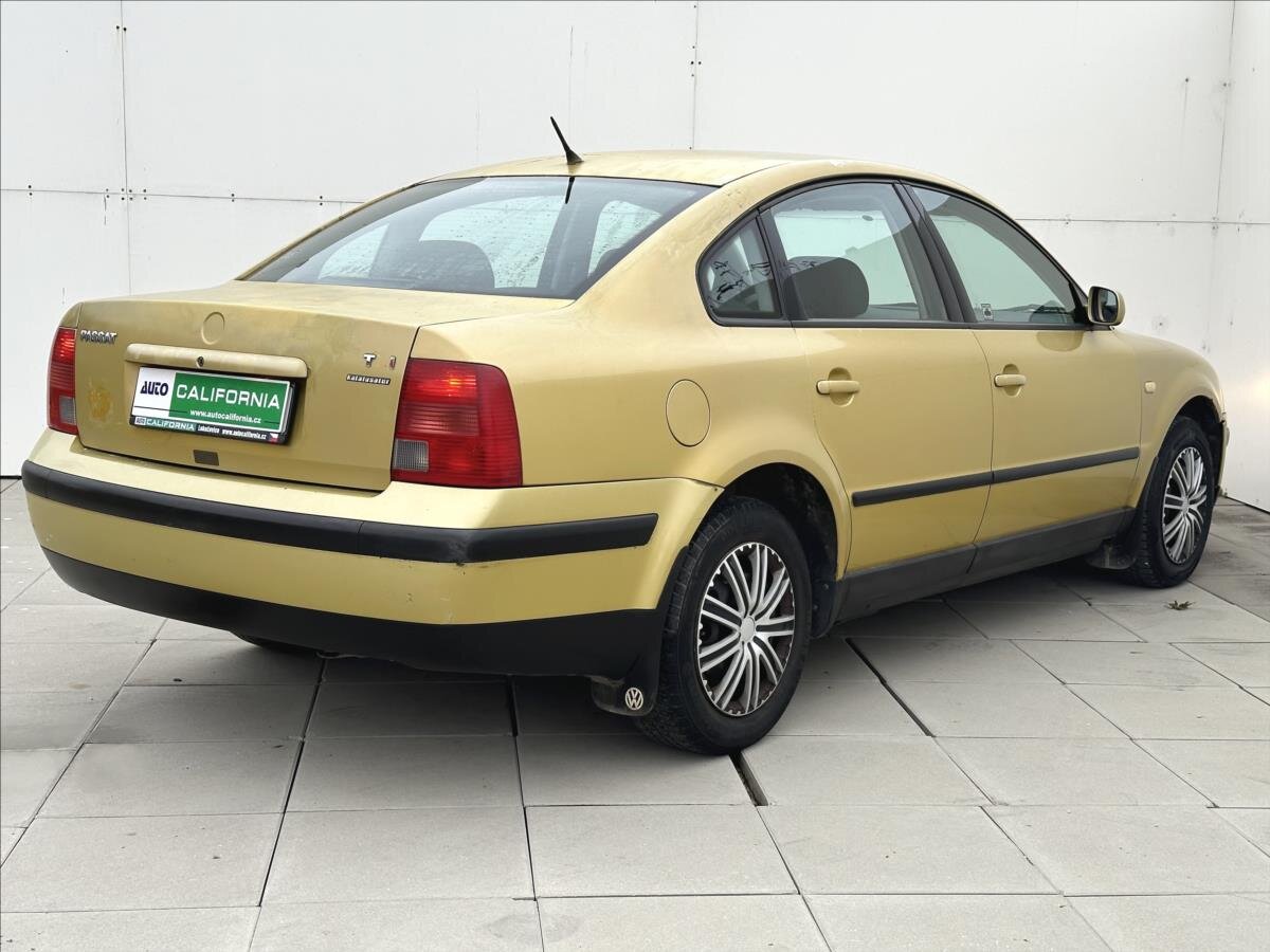 Volkswagen Passat Sedan / Limuzína 1,9 l 81 kw