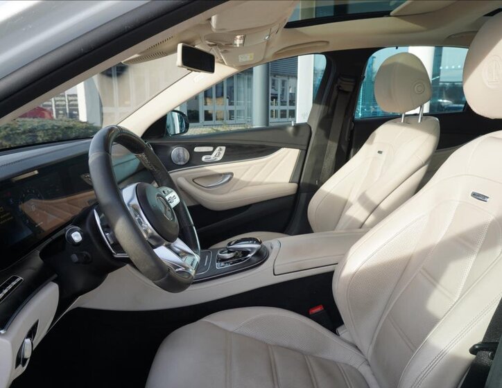 Mercedes-Benz Třídy E Sedan / Limuzína 4,0 l 450 kw