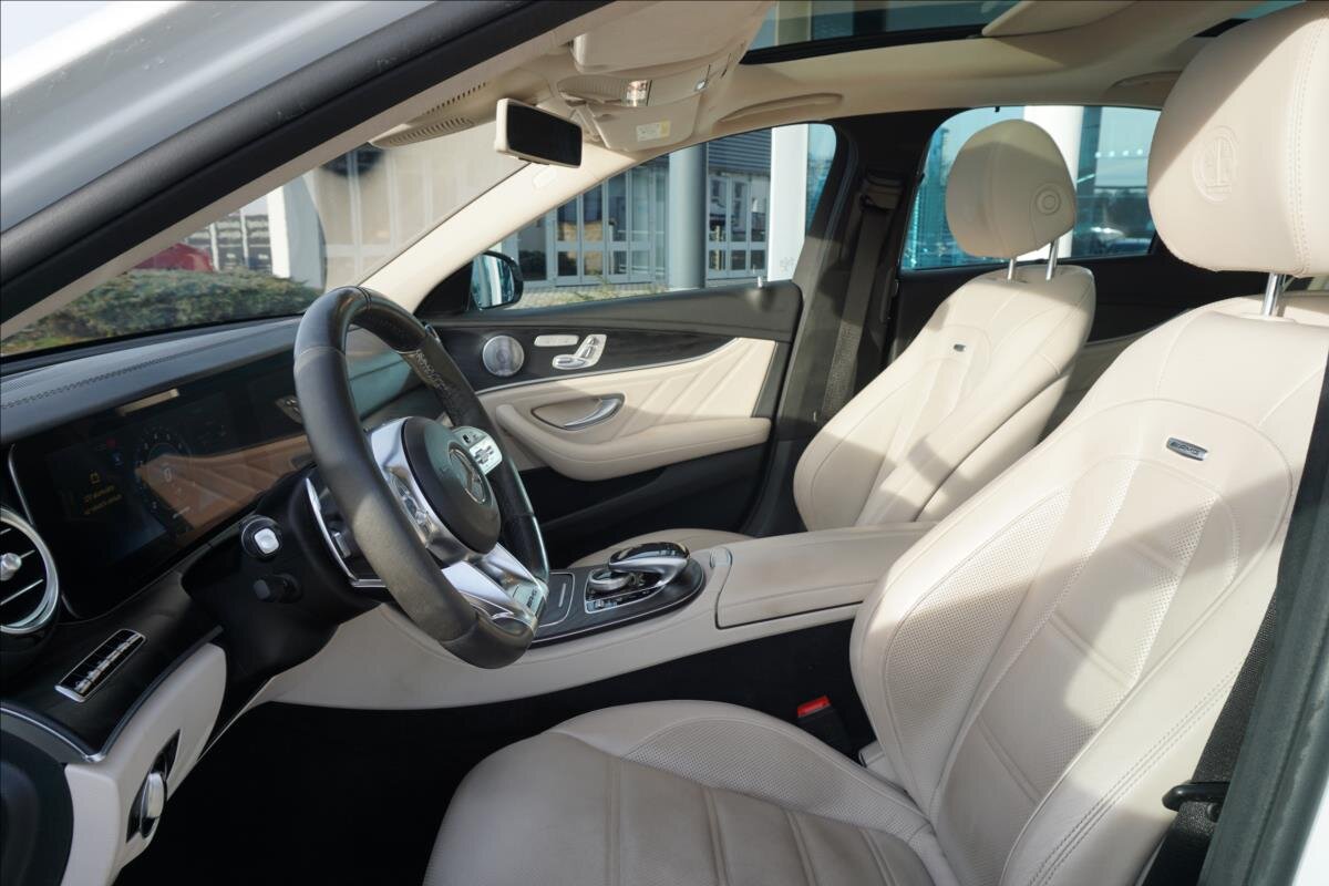 Mercedes-Benz Třídy E Sedan / Limuzína 4,0 l 450 kw