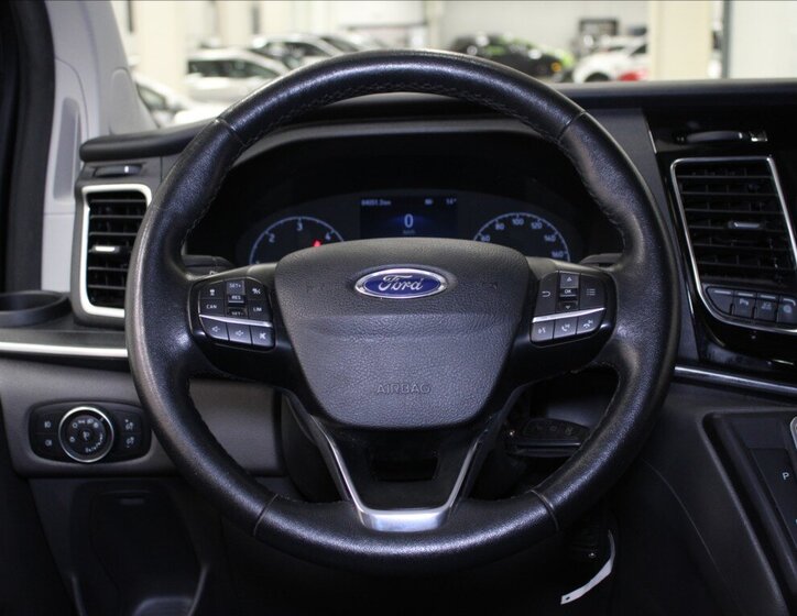 Ford Tourneo Custom MPV 2,0 l 136 kw