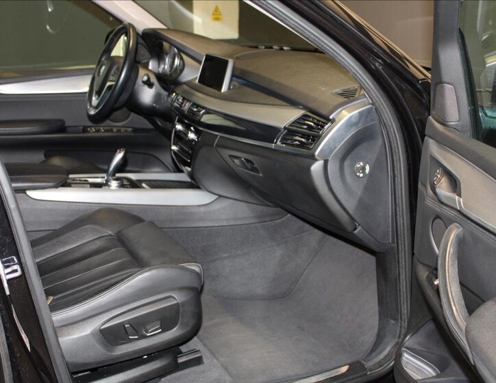 BMW X5 SUV / Terénní 3,0 l 190 kw