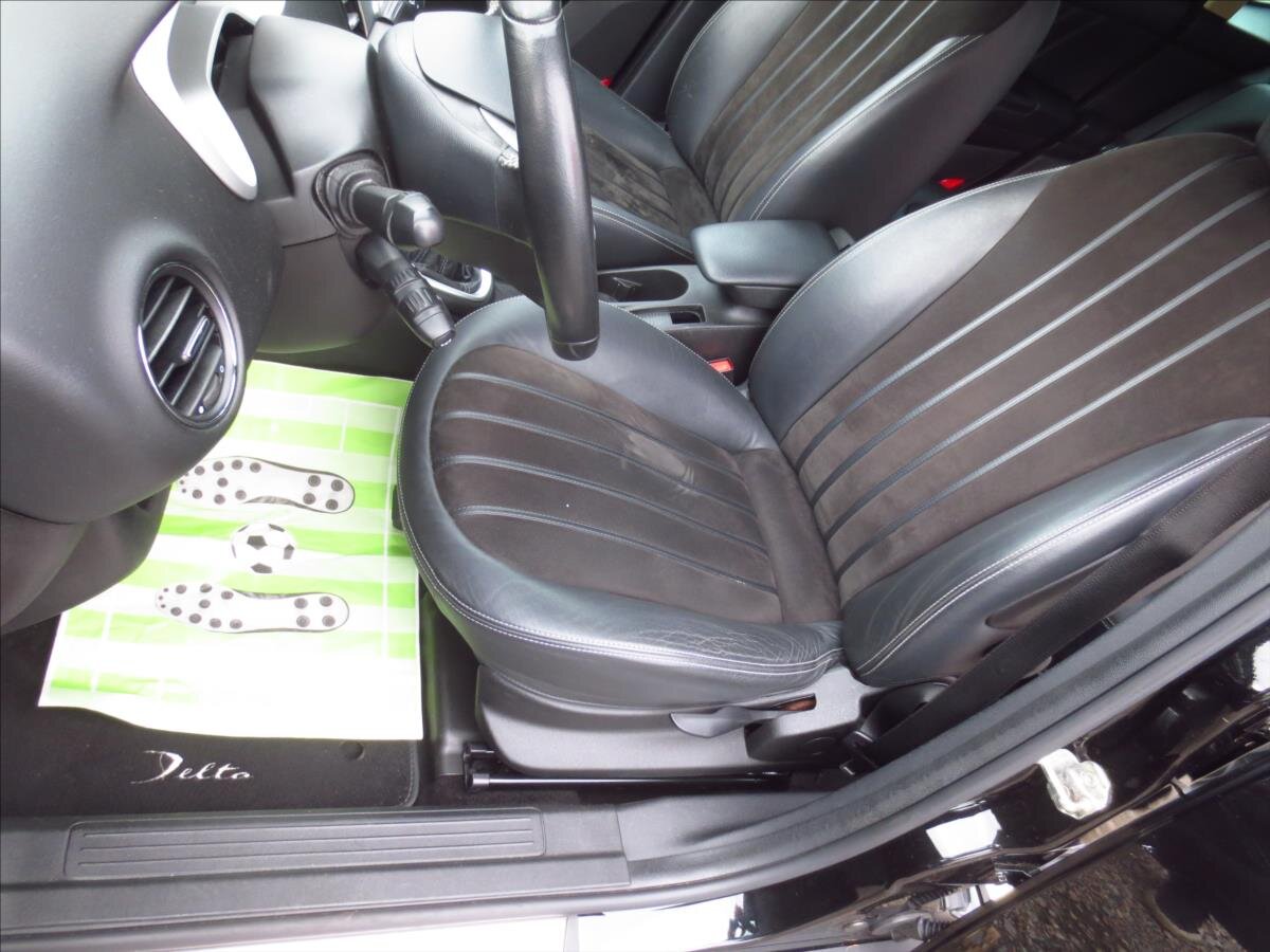 Lancia Delta Hatchback 1,4 l 88 kw