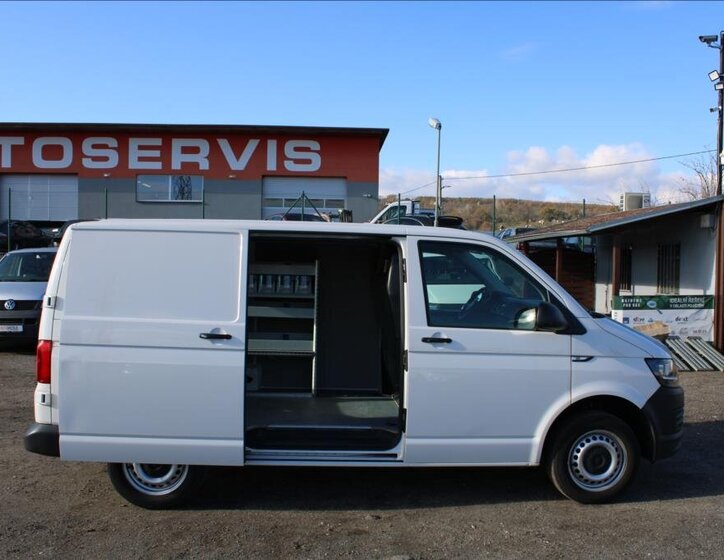 Volkswagen Transporter Skříň 2,0 l 110 kw