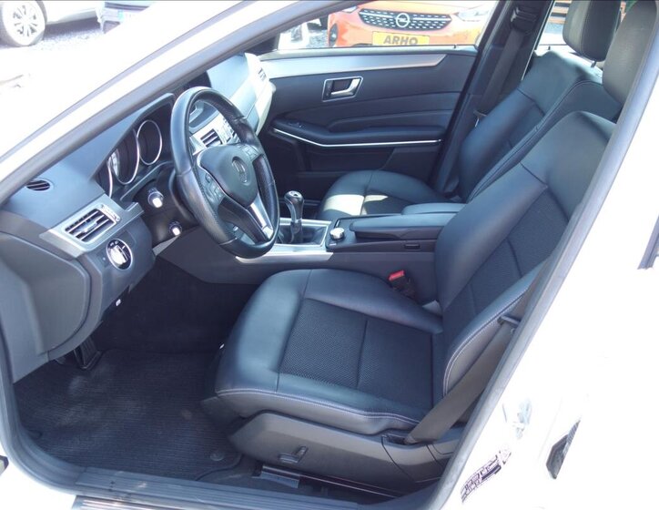 Mercedes-Benz Třídy E Sedan 2,1 l 125 kw