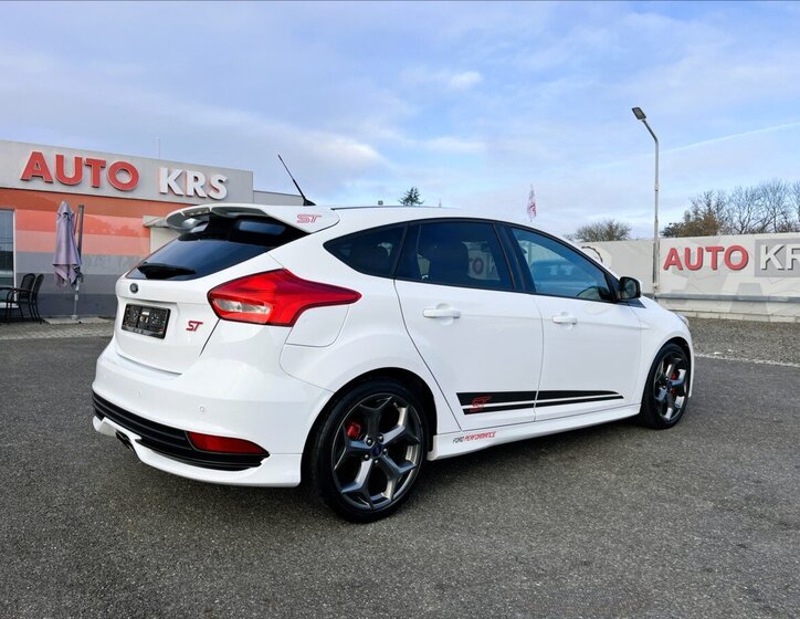 Ford Focus Hatchback 2,0 l 184 kw