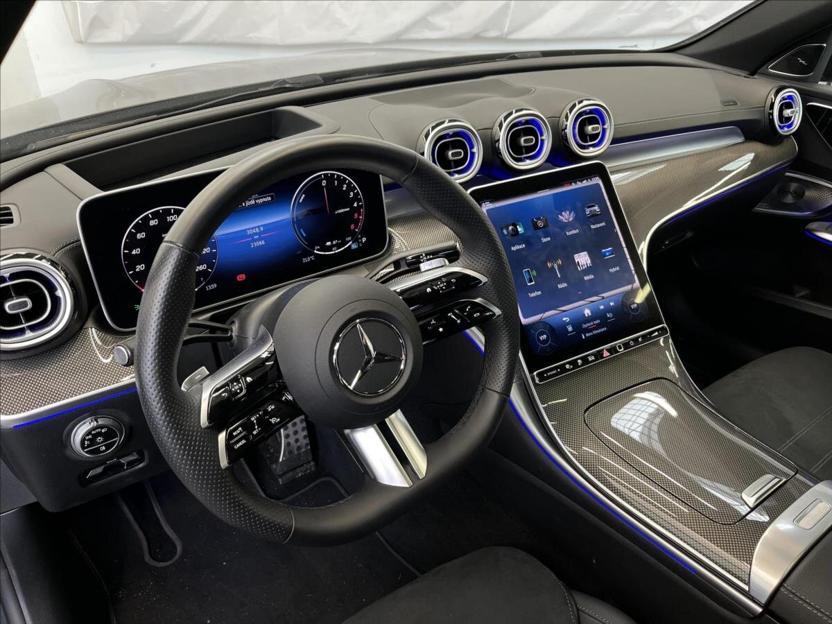 Mercedes-Benz Třídy C Sedan 2,0 l 145 kw