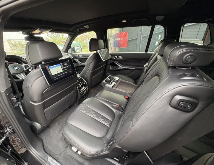 BMW X7 SUV 3,0 l 294 kw