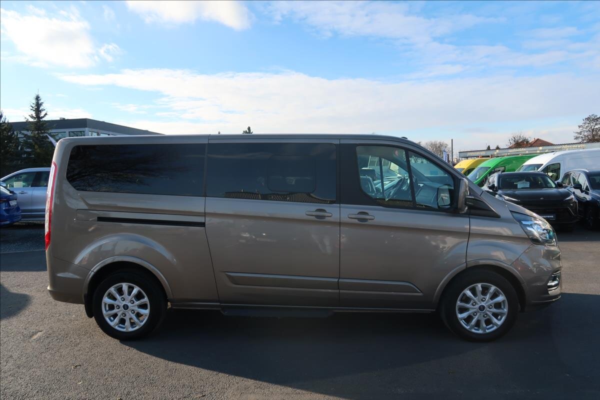 Ford Tourneo Custom MPV 2,0 l 96 kw