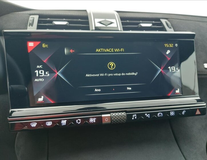 DS Automobiles DS7 Crossback SUV / Terénní 1,6 l 133 kw