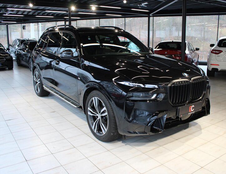 BMW X7 SUV 3,0 l 250 kw