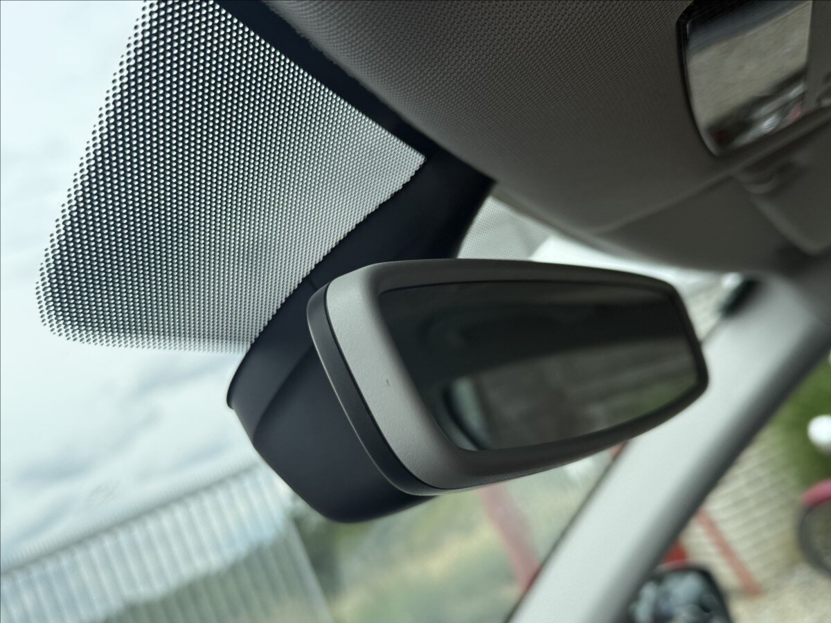 Škoda Rapid Hatchback 999,0 81 kw