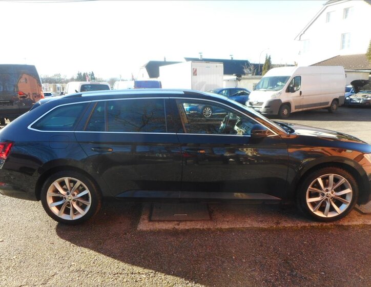Škoda Superb 4