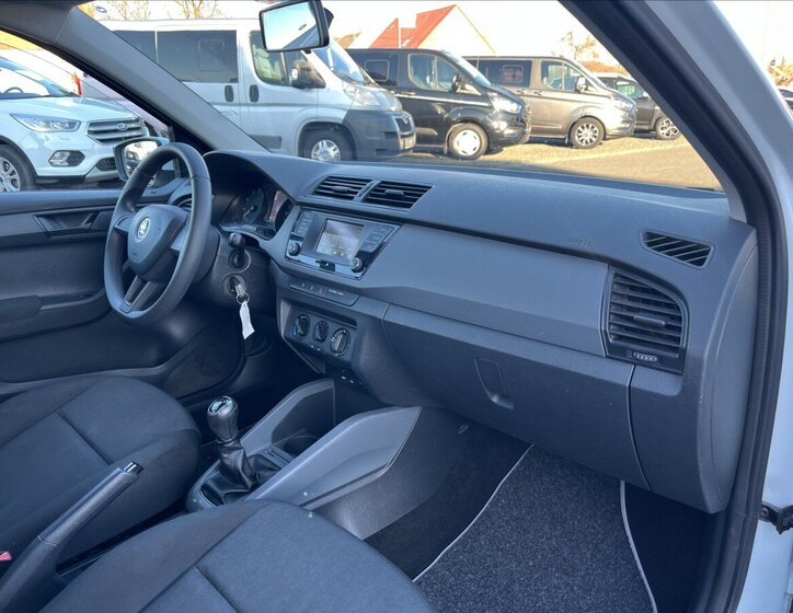 Škoda Fabia 19