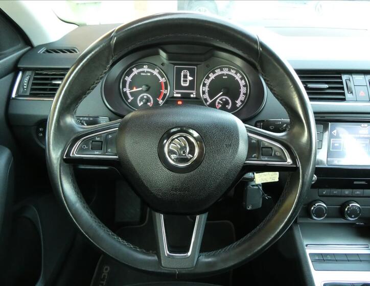 Škoda Octavia 25