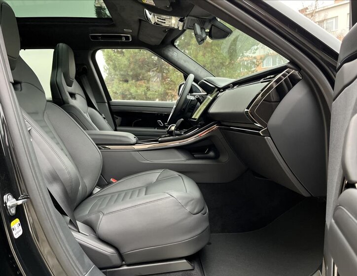 Land Rover Range Rover Sport SUV 4,4 l 467 kw