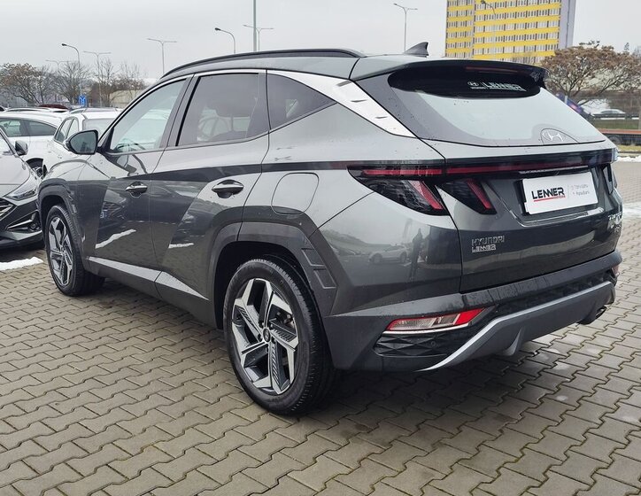 Hyundai Tucson SUV 1,6 l 195 kw