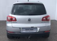 Volkswagen Tiguan 8