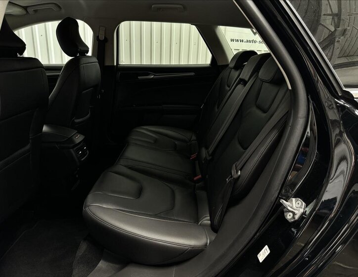 Ford Mondeo Kombi 1,5 l 121 kw