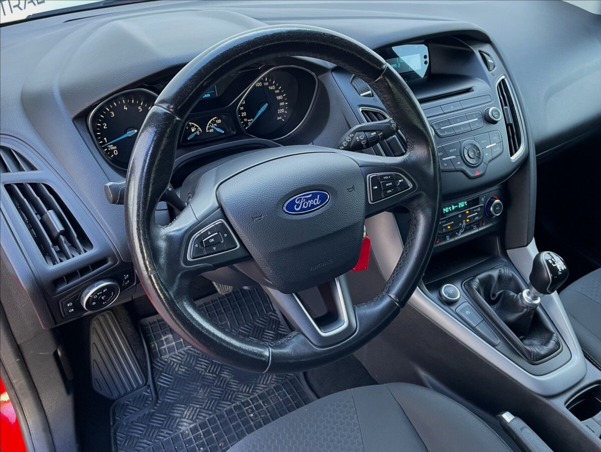 Ford Focus Kombi 999,0 92 kw