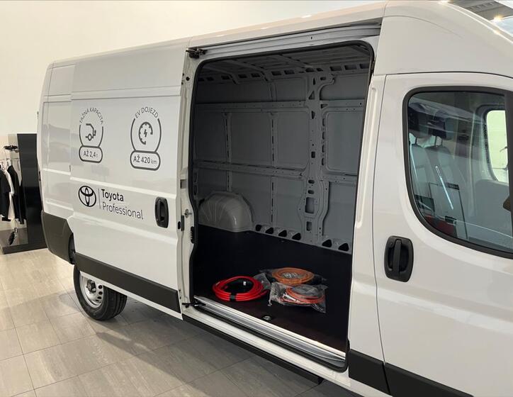 Toyota Proace Max 8