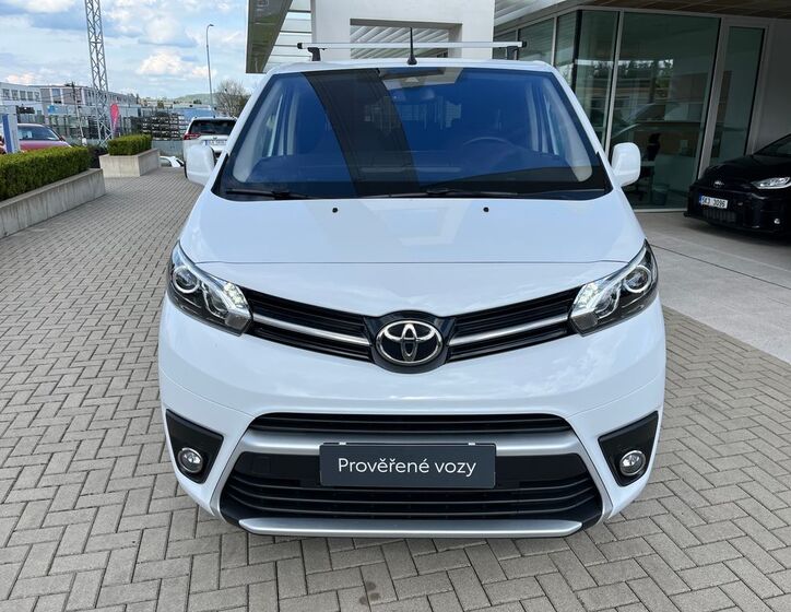 Toyota ProAce Verso 9