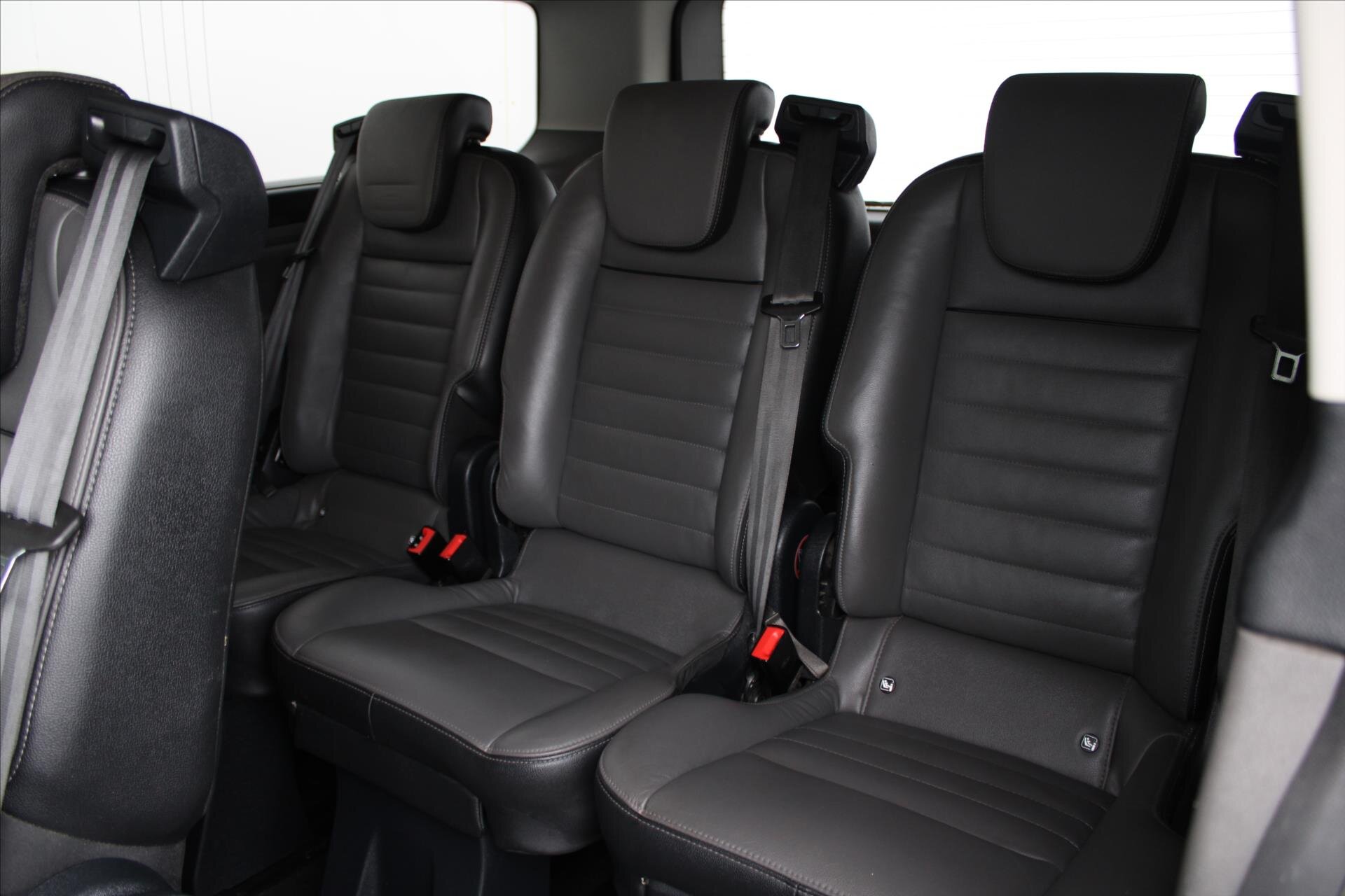 Ford Tourneo Custom MPV 2,0 l 136 kw